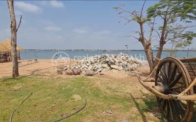 Puk Ruessei, Khsach Kandal, Kandal