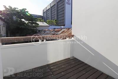  , Chakto Mukh, Daun Penh, プノンペン