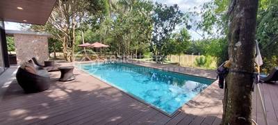   , Stueng Kaev县, Tuek Chhou市, 贡布