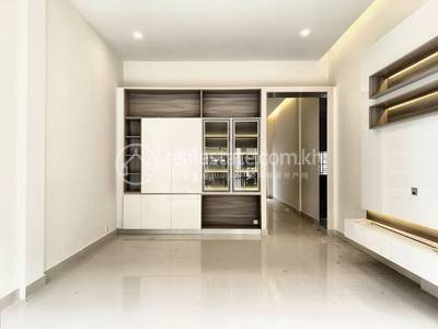 Nirouth, Chbar Ampov, Phnom Penh