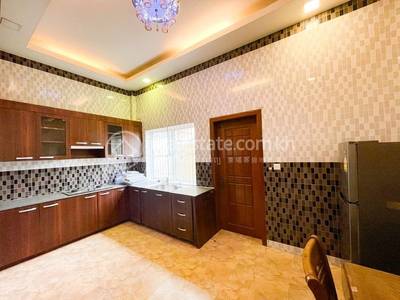ផ្សារដើមថ្កូវ, ចំការមន, ភ្នំពេញ