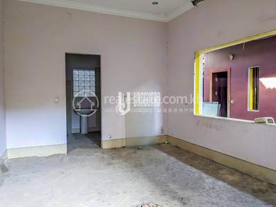  , ទឹកថ្លា, សែនសុខ, ភ្នំពេញ