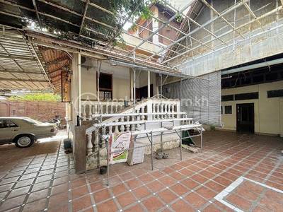 ផ្សារដើមថ្កូវ, ចំការមន, ភ្នំពេញ