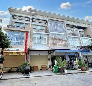 Borey Peng Huoth: The Star Platinum Polaris​ I