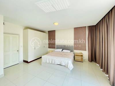 Nirouth, Chbar Ampov, Phnom Penh