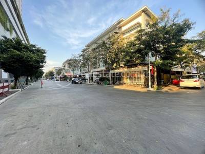 Nirouth, Chbar Ampov, Phnom Penh