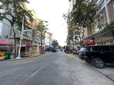 Nirouth, Chbar Ampov, Phnom Penh