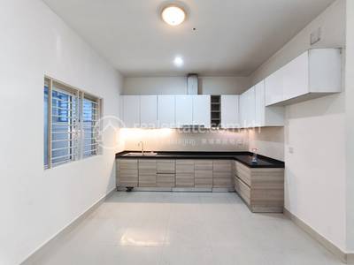Nirouth, Chbar Ampov, Phnom Penh