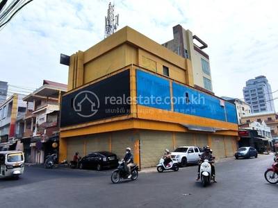ទំនប់ទឹក, ចំការមន, ភ្នំពេញ