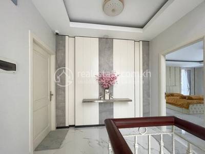 និរោធ, ច្បារអំពៅ, ភ្នំពេញ