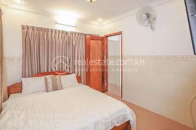 , Chakto Mukh, Daun Penh, พนมเปญ