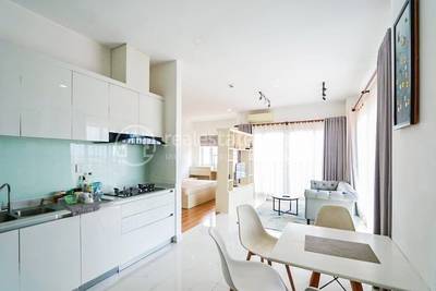 PS Crystal Condominium