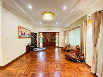 ទន្លេបាសាក់, ចំការមន, ភ្នំពេញ