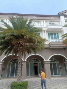 residential Flat for sale & rent dans Russey Keo ID 241851