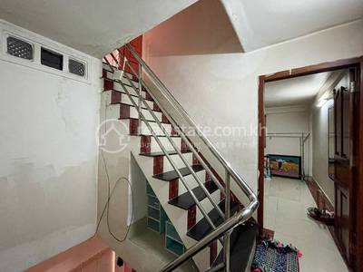 Chaom Chau, Por Sen Chey, Phnom Penh