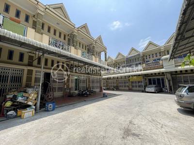 Chaom Chau, Por Sen Chey, Phnom Penh