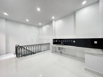 万沙朗分区, 堆谷区, 金边