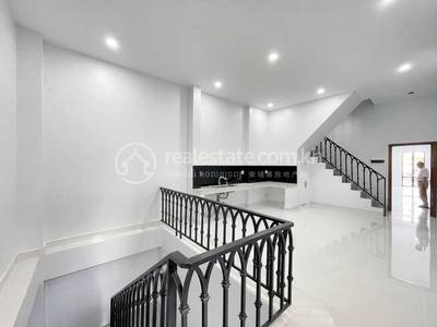 万沙朗分区, 堆谷区, 金边