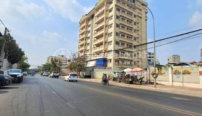 592 592, បឹងកក់២, ទួលគោក, ភ្នំពេញ