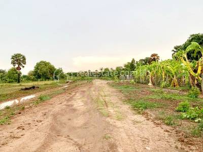 Akreiy Ksatr, Lvea Aem, Kandal