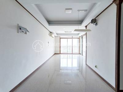 De Castle Royal Condominium