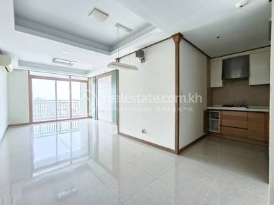 De Castle Royal Condominium