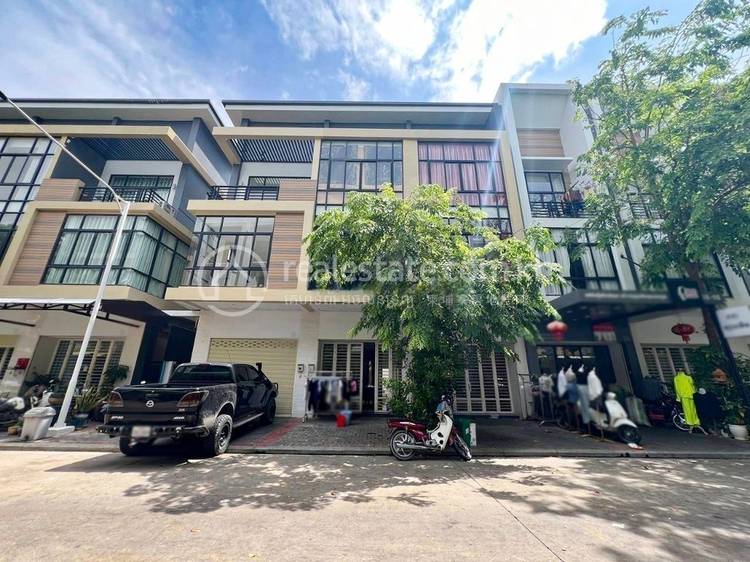 residential Shophouse for rent in Nirouth ID 243653 1