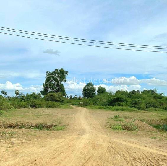 Chhak Chheu Neang县, Angk Snuol市, 干拉省