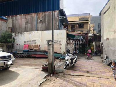 93 ព្រះមុន្នីវង្ស​, ផ្សារដើមថ្កូវ, ចំការមន, ភ្នំពេញ