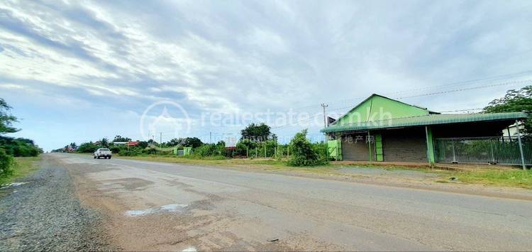 Samrong Tong市, Samraong Tong市, 磅士卑省