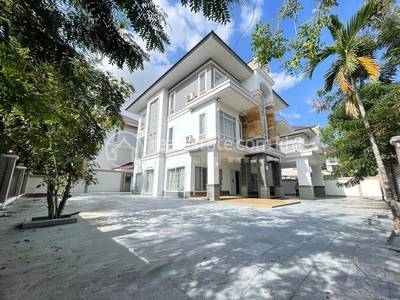 Borey Peng Huoth : The Star Platinum Paradigm