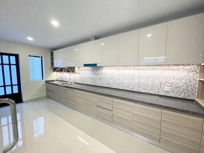 Borey Peng Huoth: The Star Platinum Roseville
