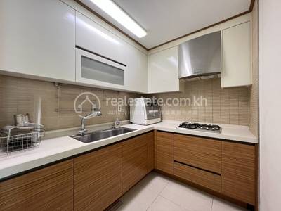 De Castle Royal Condominium