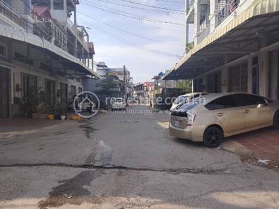 Patong              , កាកាប១, ពោធិ៍សែនជ័យ, ភ្នំពេញ
