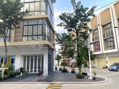 Nirouth, Chbar Ampov, Phnom Penh