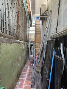 261 261, ទឹកល្អក់៣, ទួលគោក, ភ្នំពេញ