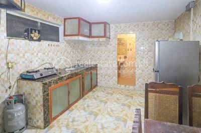  , Тонле Бассак, Чамкармон, Пномпень