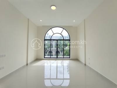 Borey Peng Huoth : The Star Diamond