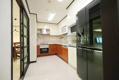 De Castle Royal Condominium
