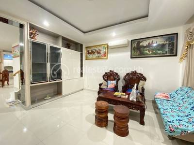 Borey Peng Huoth : The Star Platinum Mercurean II