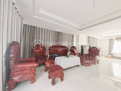Borey Peng Huoth: The Star Platinum Mercurean I