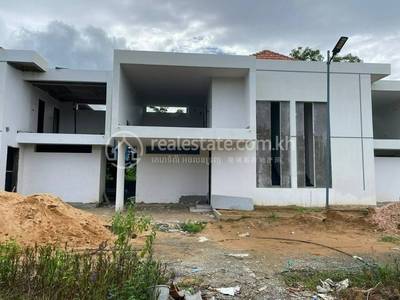     , កពង់គ្រែង, ទឹកឈូ, កំពត