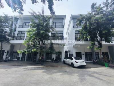 Borey Peng Huoth: The Star Platinum Eco Romance