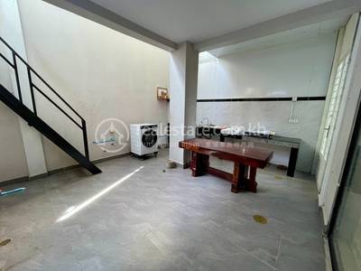   , Nirouth分区, 铁桥头区, 金边