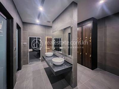 BKK 1, Chamkarmon, Phnom Penh