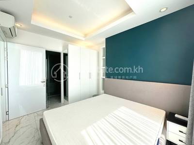 J Tower 2 Condominium