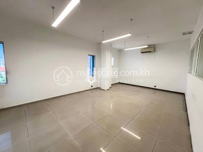  , អូរឬស្សី៤, ទួលគោក, ភ្នំពេញ