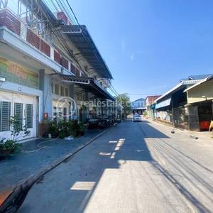 Kampong Samnanh, Ta Khmau, Kandal