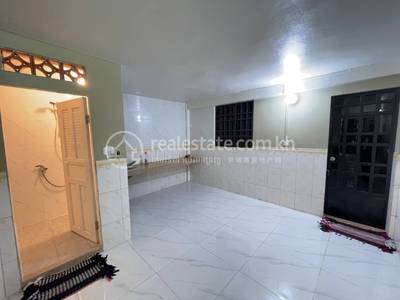 ទឹកថ្លា, សែនសុខ, ភ្នំពេញ