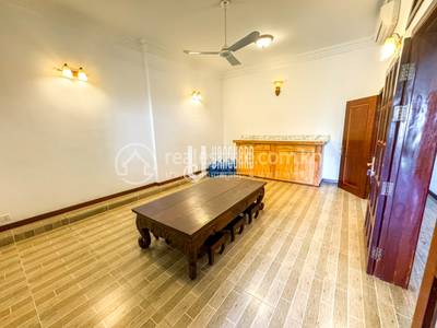  , ផ្សារដេប៉ូ១, ទួលគោក, ភ្នំពេញ